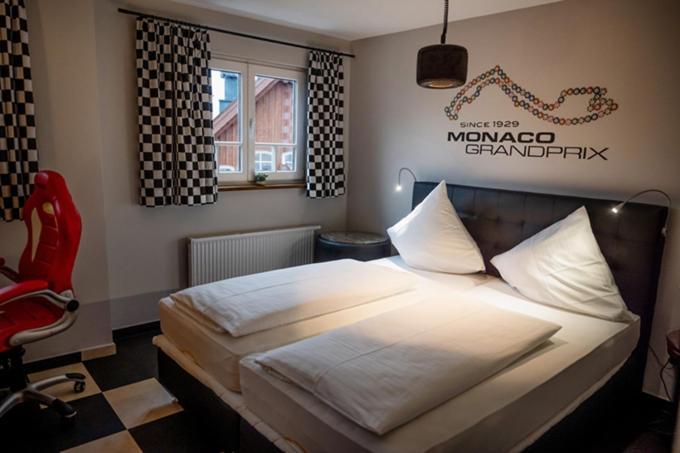 Motorworld Inn Warthausen Экстерьер фото