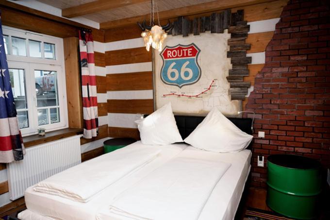 Motorworld Inn Warthausen Экстерьер фото